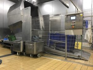 Containers washing machine